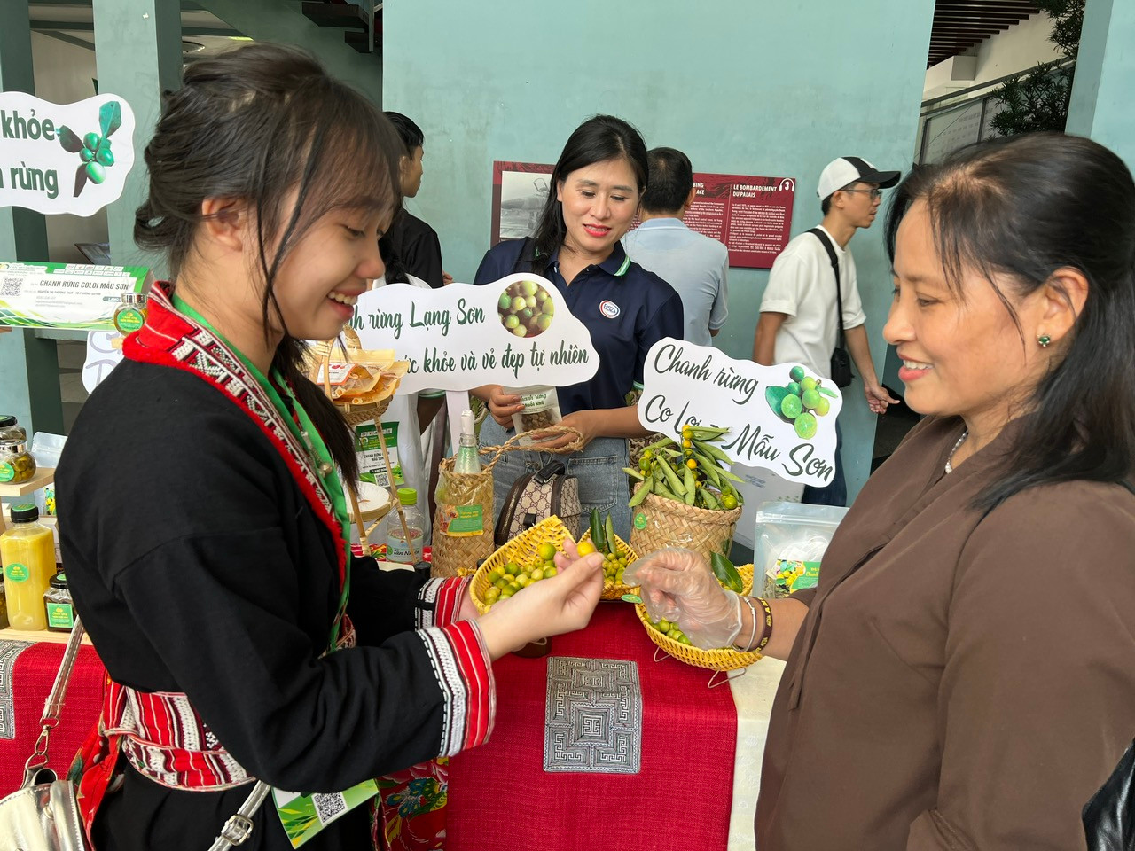 Nhiều bạn trẻ người đồng bào dân tộc hào hứng khởi nghiệp từ tài nguyên bản địa