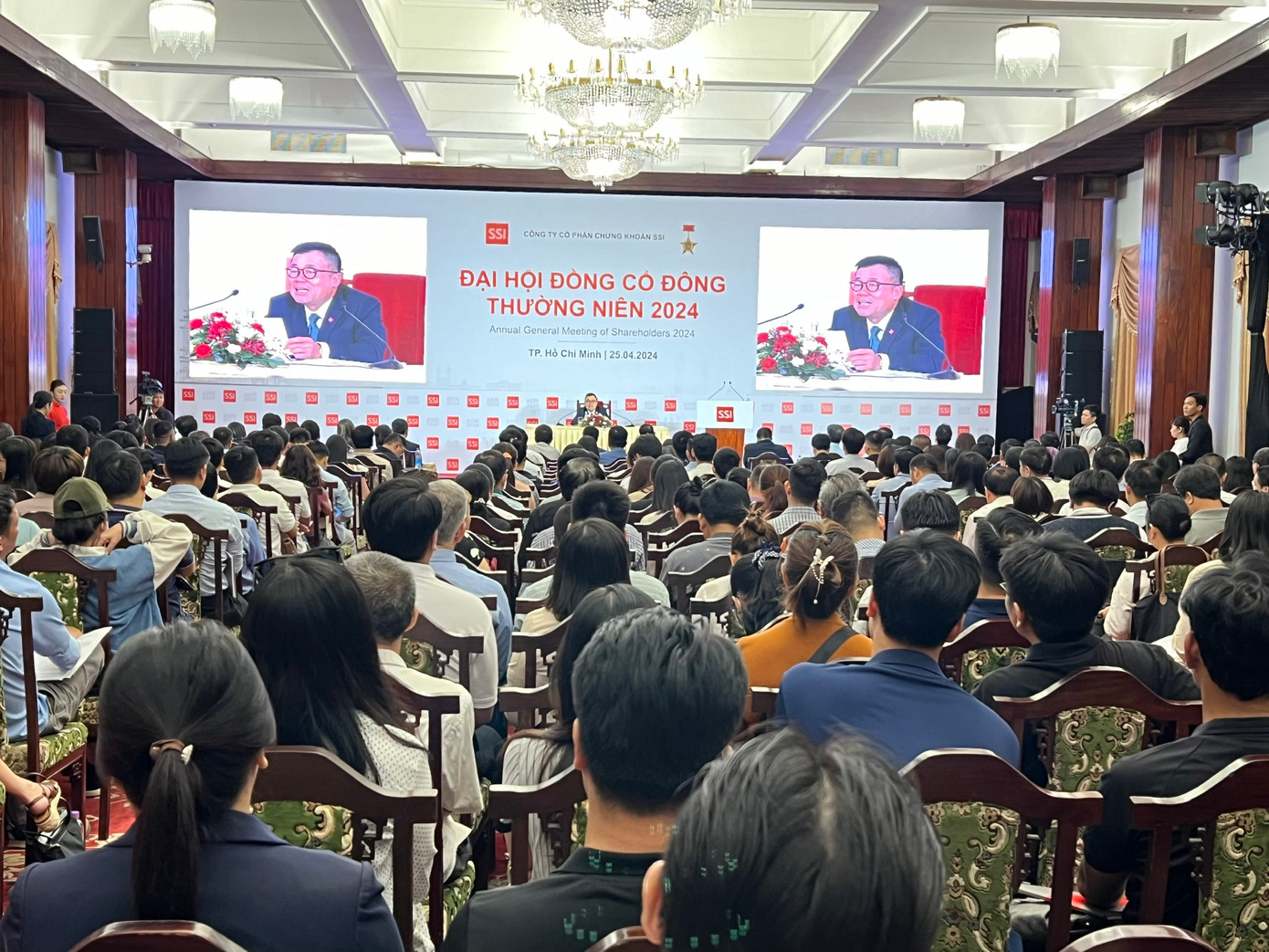 SSI đặt kế hoạch doanh thu hợp nhất 8.112 tỷ đồng và lợi nhuận trước thuế 3.398 tỷ đồng. SSI đặt kế hoạch doanh thu hợp nhất 8.112 tỷ đồng và lợi nhuận trước thuế 3.398 tỷ đồng.