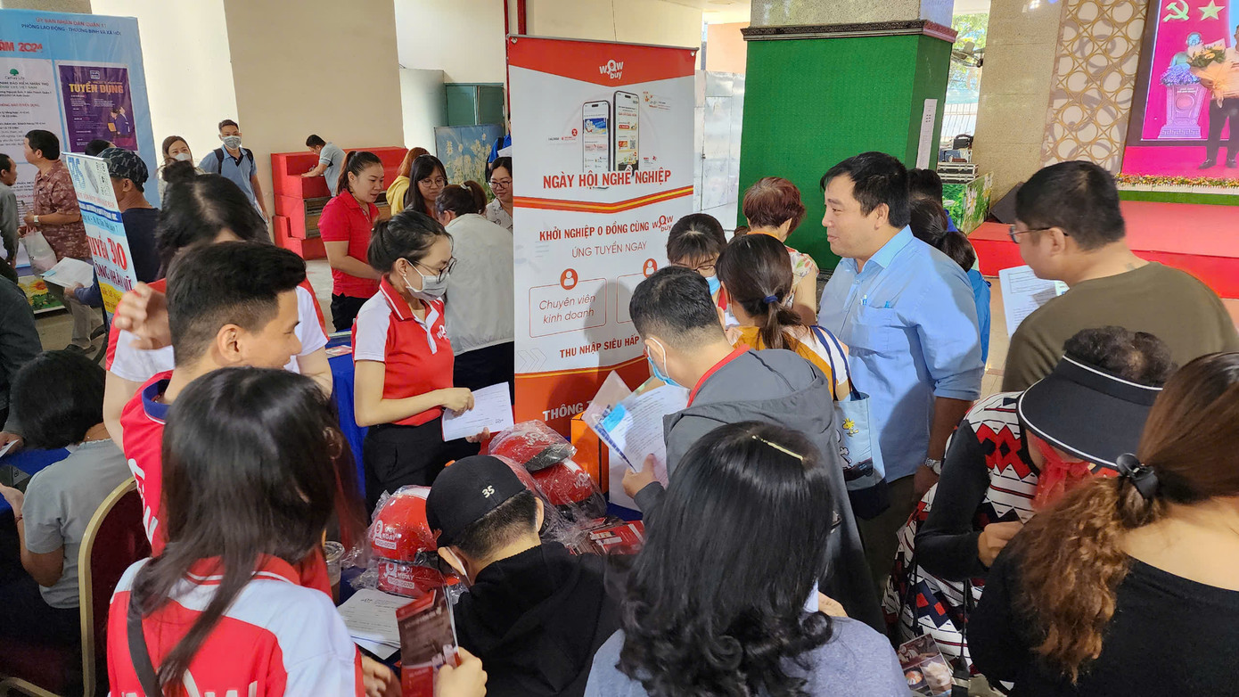 Hàng nghìn vị trí việc làm cuối năm chờ người lao động ứng tuyển Hàng nghìn vị trí việc làm cuối năm chờ người lao động ứng tuyển