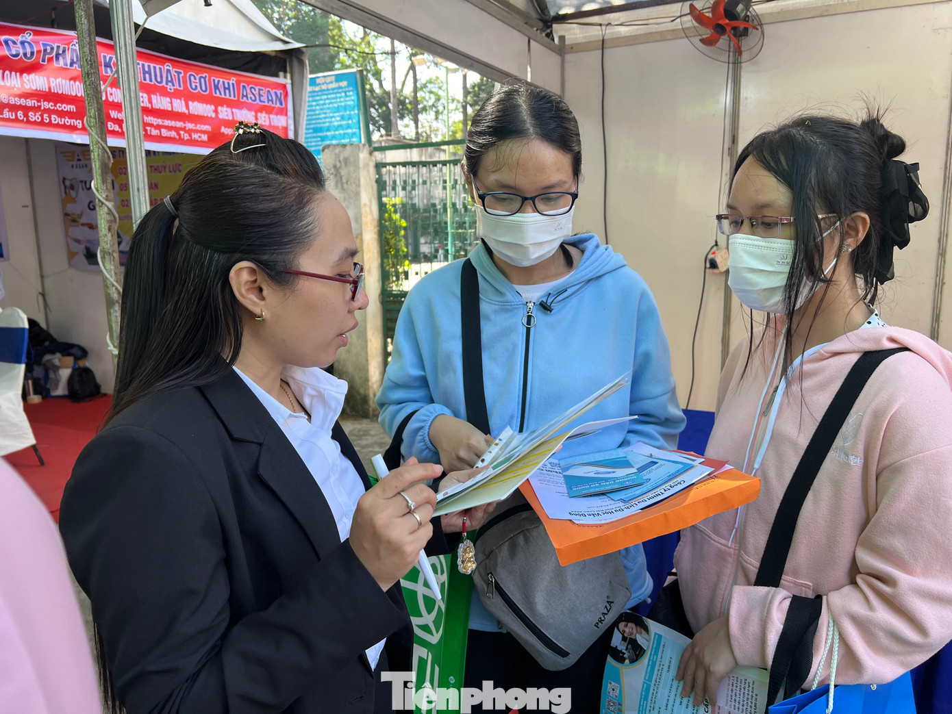 Doanh nghiệp tìm lao động Doanh nghiệp tìm lao động