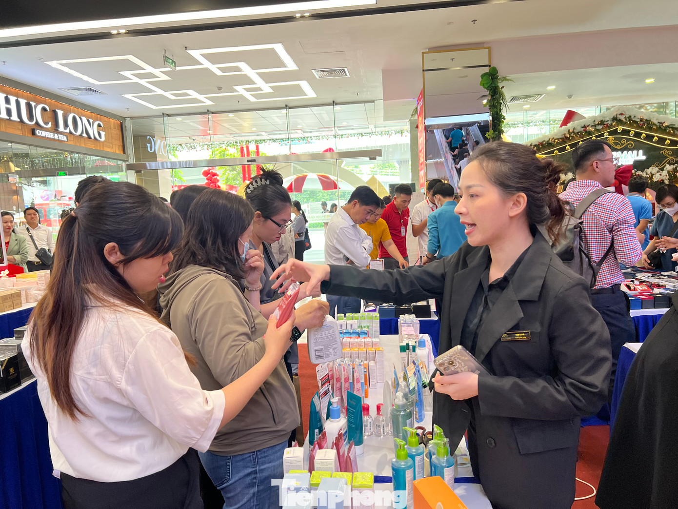 Ông Lê Huỳnh Minh Tú, Phó giám đốc Sở Công thương TPHCM cho biết, Sở mong muốn đem đến cho người dân cơ hội mua sắm hàng hoá đảm bảo chất lượng, giá cả phải chăng. Bên cạnh đó, hỗ trợ doanh nghiệp tiếp cận được nhiều khách hàng, gia tăng sản xuất kinh doanh.