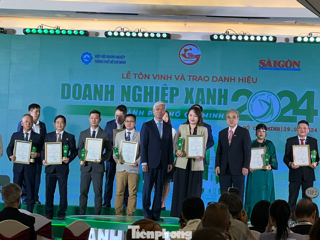 TPHCM trao danh hiệu Doanh nghiệp xanh năm 2024 cho 98 doanh nghiệp TPHCM trao danh hiệu Doanh nghiệp xanh năm 2024 cho 98 doanh nghiệp