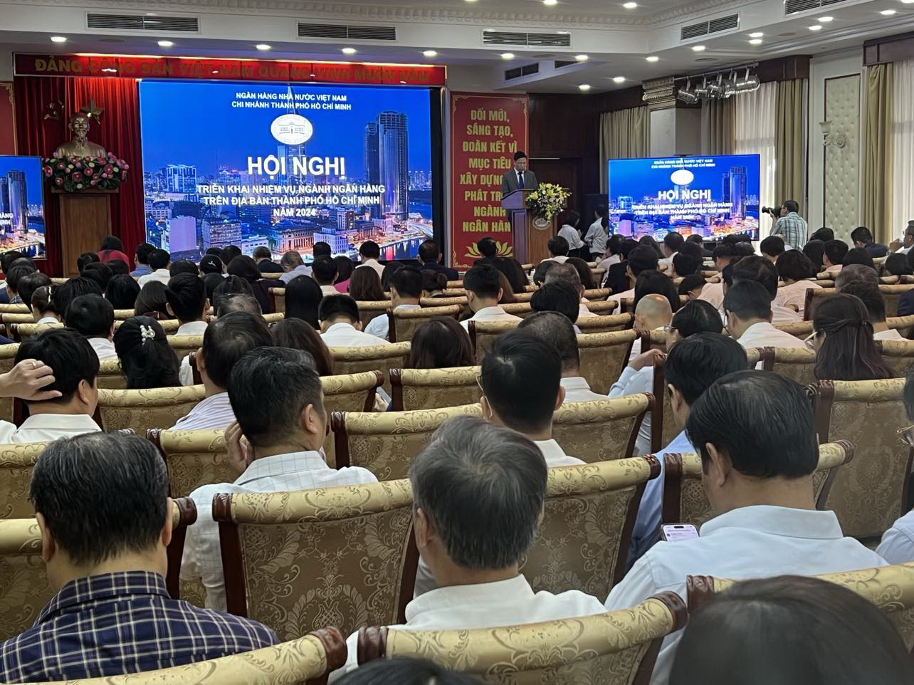 Quang cảnh hội nghị. Quang cảnh hội nghị.