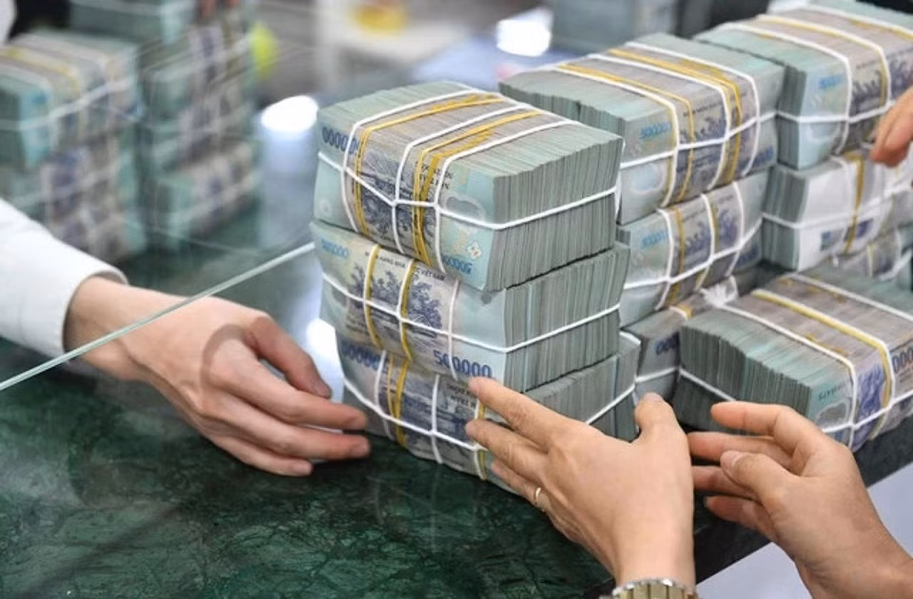 Trong tháng 8/2024, tín dụng TPHCM đã tăng trưởng trở lại với 0,75%. Trong tháng 8/2024, tín dụng TPHCM đã tăng trưởng trở lại với 0,75%.