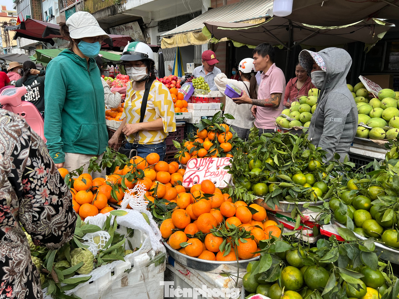 Hoa trái đầy chợ Hoa trái đầy chợ