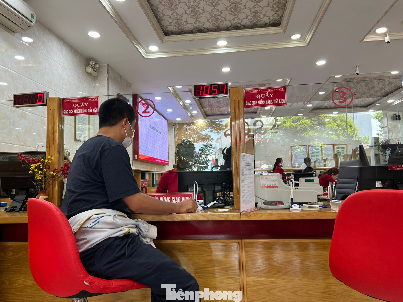 Khi khách không dùng thẻ ngân hàng thời gian dài và tài khoản 0 đồng, Agribank tự động ngưng hạch toán và không tính thêm bất cứ chi phí nào để duy trì thẻ. Khi khách không dùng thẻ ngân hàng thời gian dài và tài khoản 0 đồng, Agribank tự động ngưng hạch toán và không tính thêm bất cứ chi phí nào để duy trì thẻ.