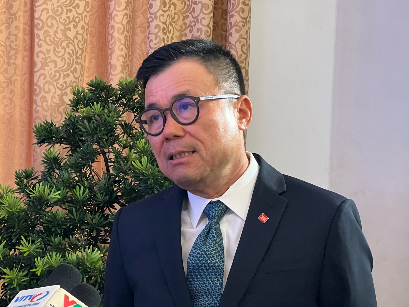 Chủ tịch HĐQT Công ty CP Chứng khoán SSI Nguyễn Duy Hưng. Chủ tịch HĐQT Công ty CP Chứng khoán SSI Nguyễn Duy Hưng.