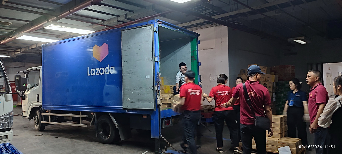 Doanh nghiệp phía Nam tiếp tục thực hiện những chuyến xe cứu trợ đến các địa phương bị ảnh hưởng bão số 3 ở phía Bắc