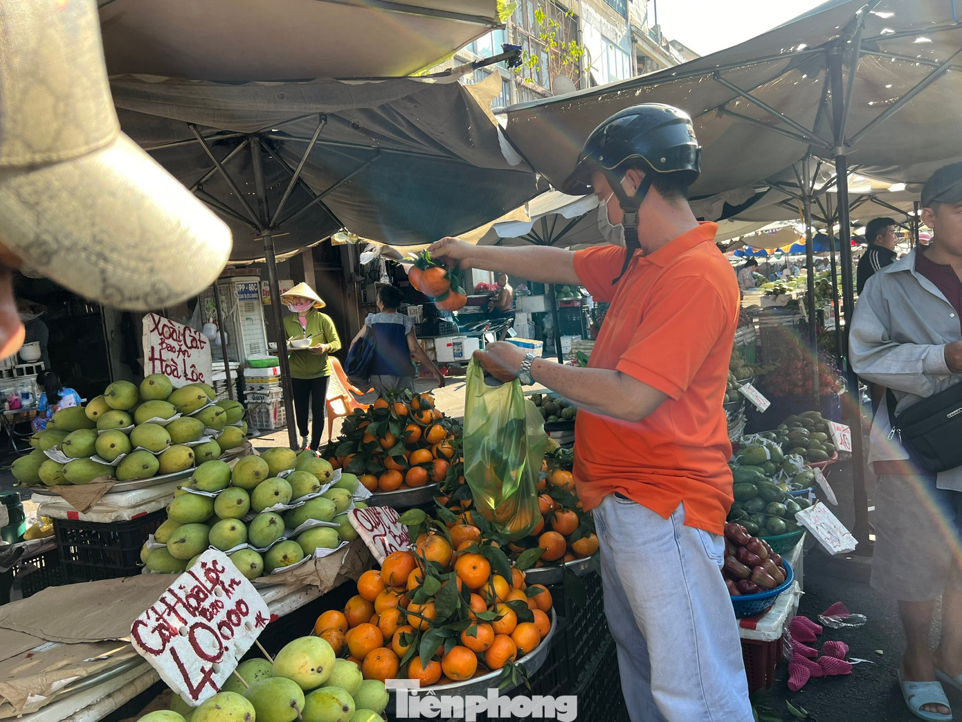 Quýt Úc hiện là mặt hàng bán chạy nhất hiện nay. Quýt Úc hiện là mặt hàng bán chạy nhất hiện nay.