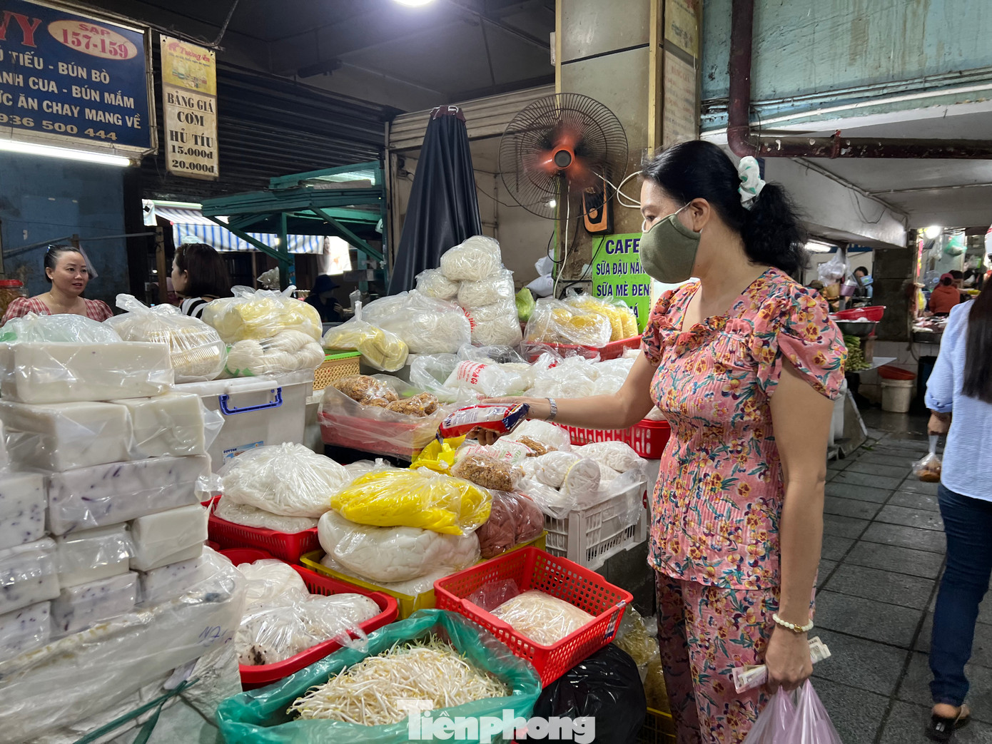 Bún, mì, miếng, thực phẩm chay nhiều ở chợ nhưng sức mua thấp. Bún, mì, miếng, thực phẩm chay nhiều ở chợ nhưng sức mua thấp.