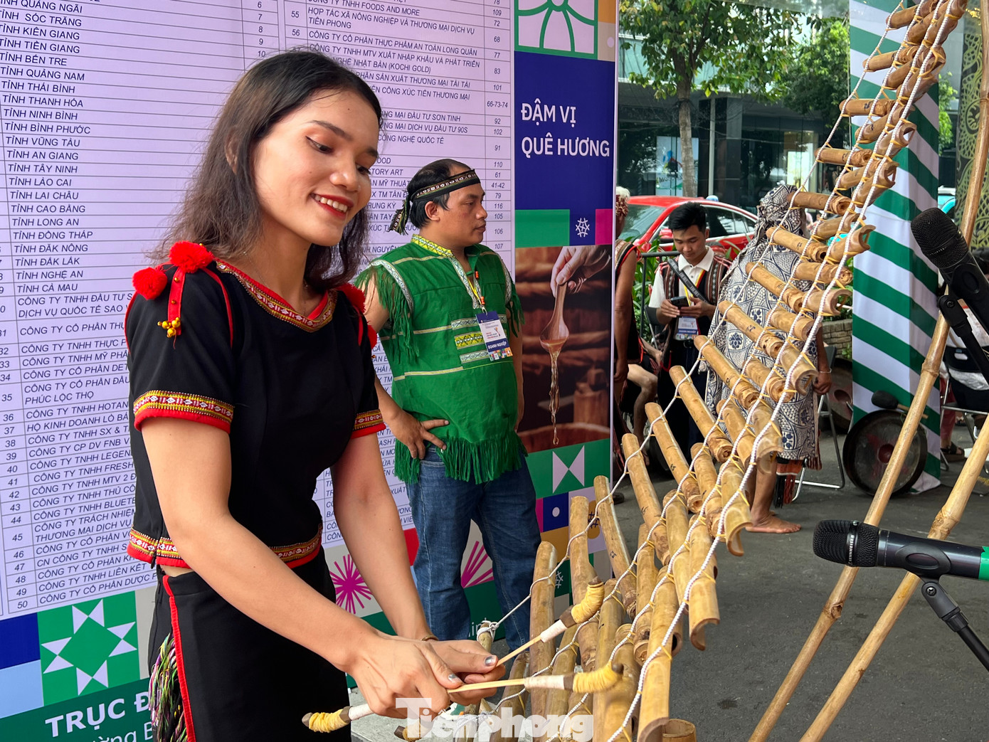 Biểu diễn nhạc cụ dân tộc của tỉnh Gia Lai