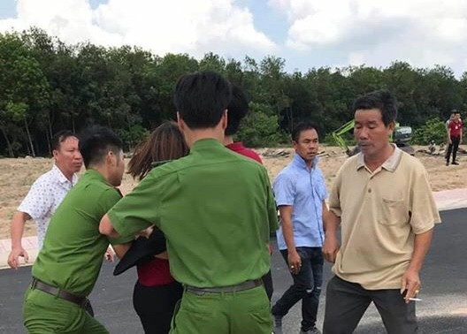 Tạm giữ 10 nhân viên công ty Alibaba chống đối đoàn cưỡng chế ảnh 2