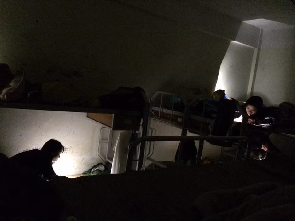 Những năm tháng chông chênh nhất của tuổi trẻ, thật may vì có những người bạn cùng đồng hành. (Ảnh: Nguyễn Thị Hồng Luyện)