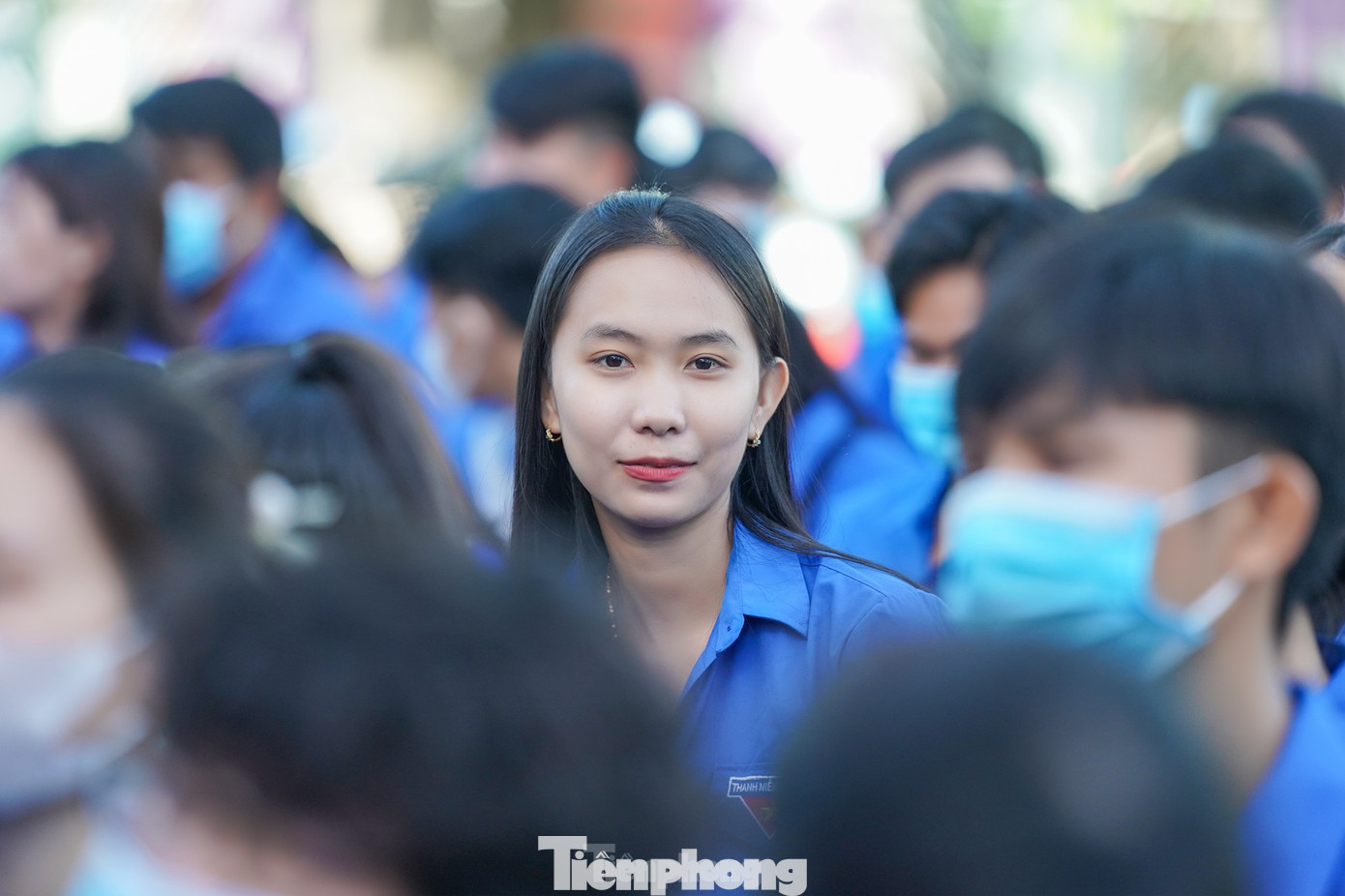 Nét đẹp tuổi trẻ Long An trong buổi lễ phát động. Trong ảnh, bạn Nguyễn Ngọc Diễm, sinh viên trường CĐ SP Long An, ngành Giáo dục Mầm non mong muốn mang sức trẻ giúp ích cho quê hương.