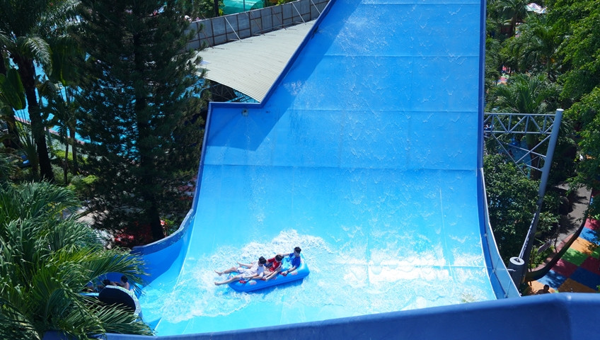 Những pha trượt ống cảm giác mạnh Những pha trượt ống cảm giác mạnh