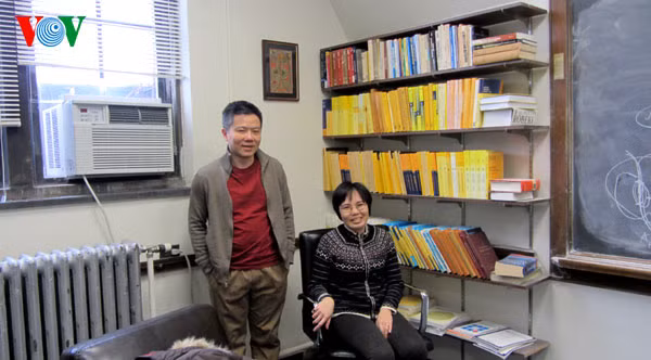 Gs Ngô Bảo Châu tại phòng làm việc ở ĐH Chicago, Hoa Kỳ 