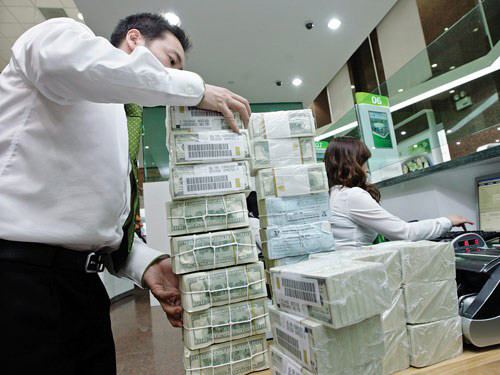 Các ngân hàng gặp khó khăn khi giải ngân.. Các ngân hàng gặp khó khăn khi giải ngân.