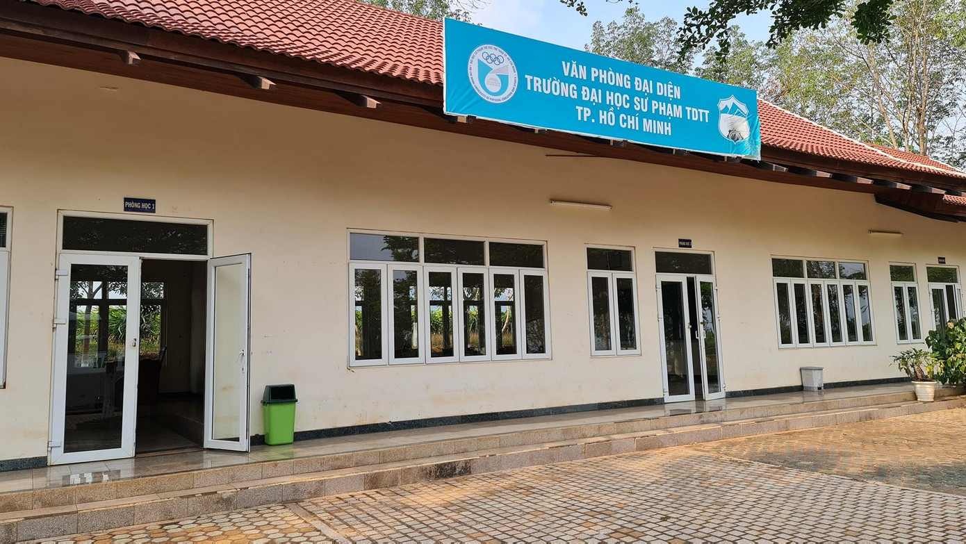 Văn phòng đại diện trường ĐH Sư phạm TDTT TP. HCM tại Gia Lai, cũng là giảng đường của Công Phượng, Tuấn Anh, Xuân Trường...