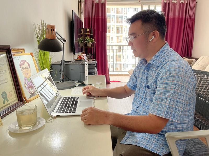 TS Lê Minh Công đang thực hiện tham vấn tâm lý cho một bệnh nhân. Ảnh: NVCC TS Lê Minh Công đang thực hiện tham vấn tâm lý cho một bệnh nhân. Ảnh: NVCC