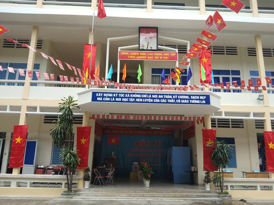 KTX ĐH Sư phạm TP. HCM có hơn 1.500 cử tri sinh viên tham gia bỏ phiếu.