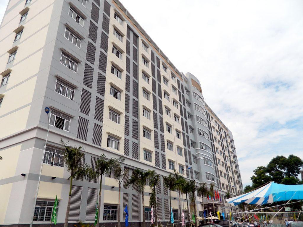 KTX Cơ sở 2 của trường ĐH SPKT TP. HCM được trưng dụng làm khu cách ly. KTX Cơ sở 2 của trường ĐH SPKT TP. HCM được trưng dụng làm khu cách ly.