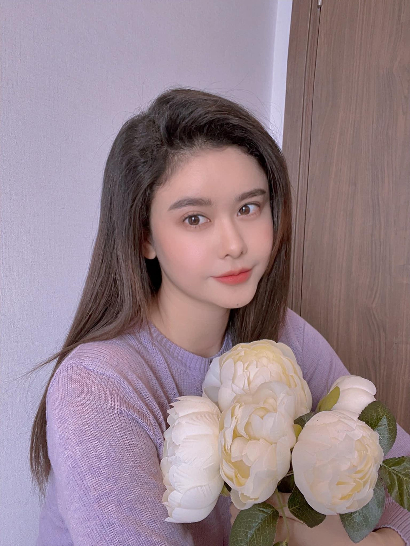 Ca sĩ Trương Quỳnh Anh góp mặt cùng &quot;Lạc quan vượt dịch - Ở nhà vẫn vui&quot;.