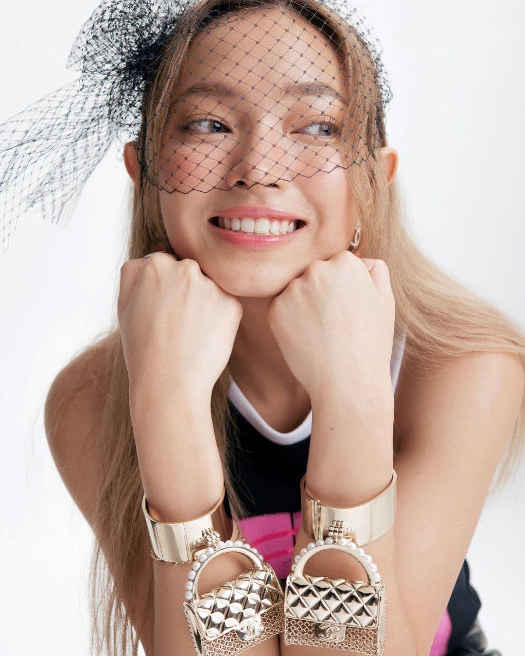 Châu Bùi gây ấn tượng đẹp không chỉ vì thời trang mà còn vì tạo cảm hứng tích cực cho cộng đồng. Châu Bùi gây ấn tượng đẹp không chỉ vì thời trang mà còn vì tạo cảm hứng tích cực cho cộng đồng.