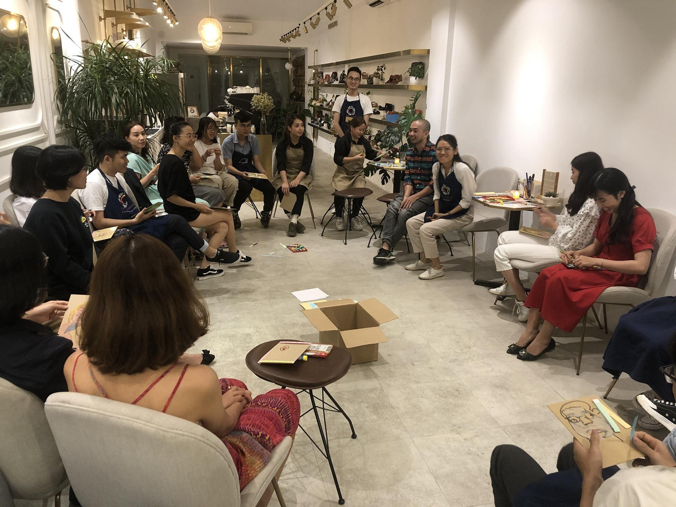 Thảo luận và chia sẻ về lối sống, tinh thần trao tặng.