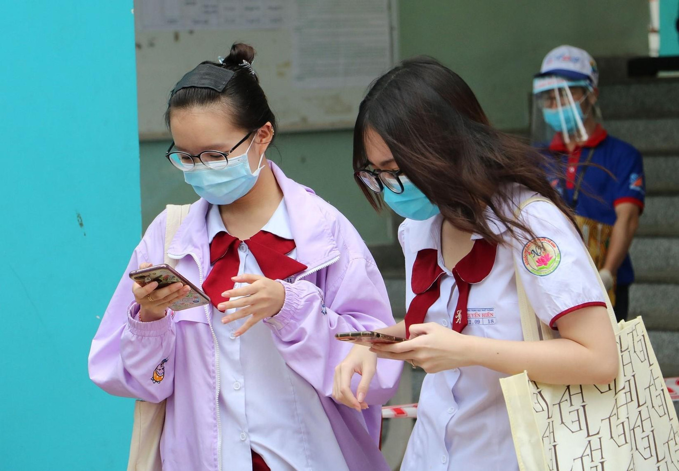 Thí sinh dự thi tốt nghiệp THPT đợt 1 tại TP.HCM. Thí sinh dự thi tốt nghiệp THPT đợt 1 tại TP.HCM.