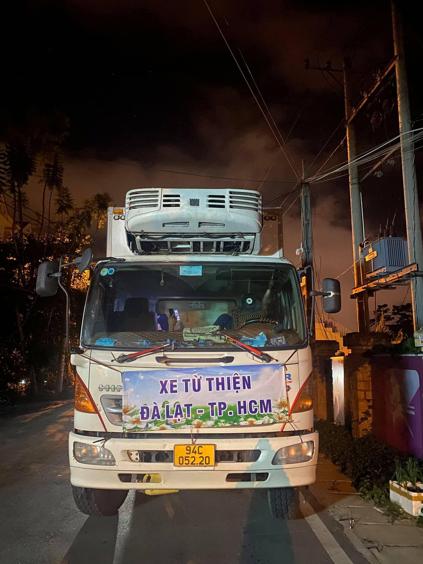 Những chuyến xe chở đầy tình cảm của người trẻ Đà Lạt đến Sài Gòn.