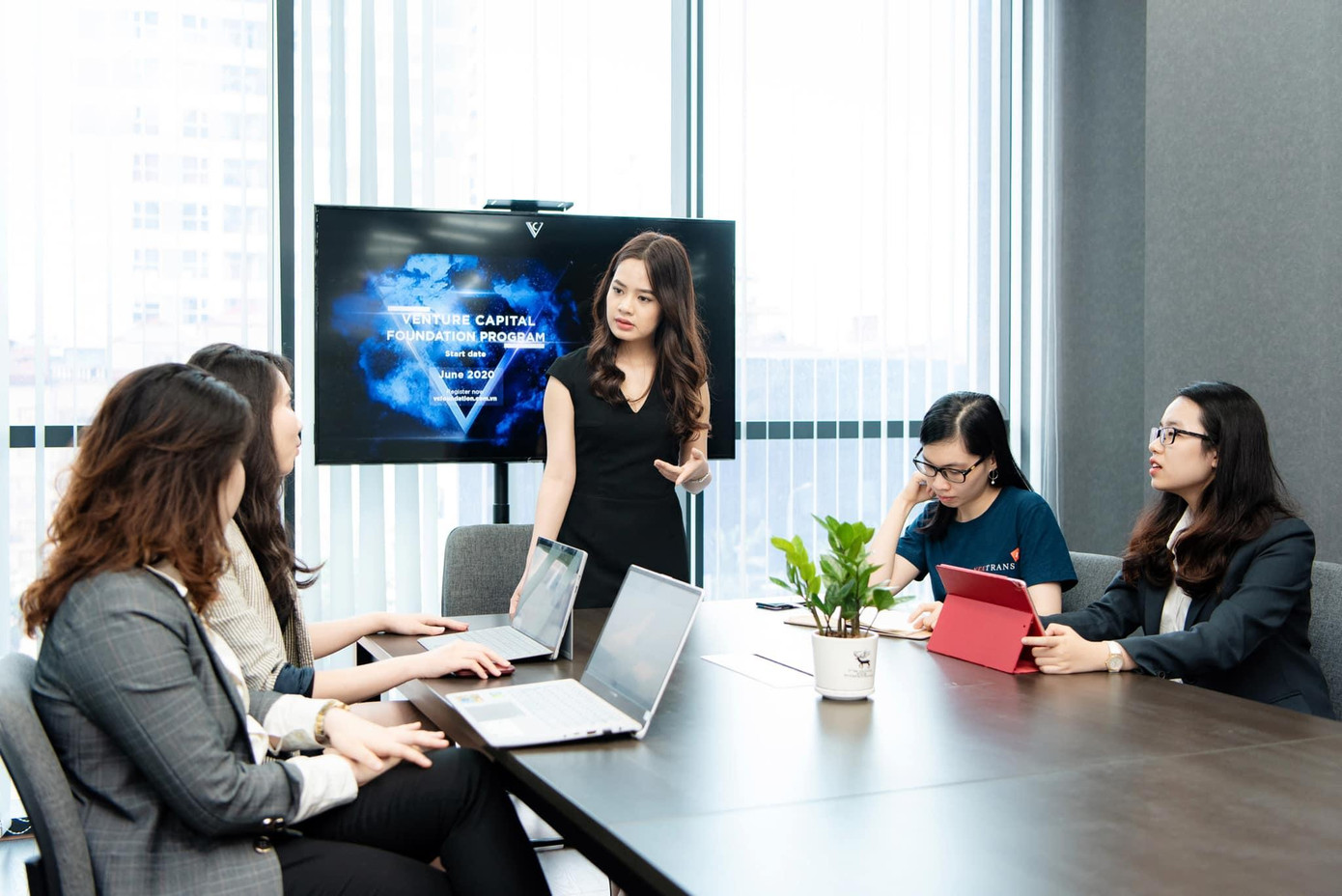 Lê Hàn Tuệ Lâm hiện đảm nhận vai trò Giám đốc của Nextrans tại Việt Nam