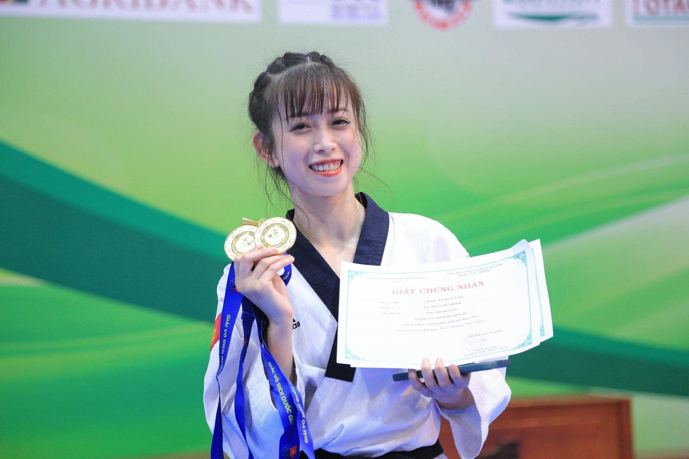 Châu Tuyết Vân sở hữu 11 HCV thế giới, 7 HCV châu Á các cấp và 4 lần vô địch SEA Games.