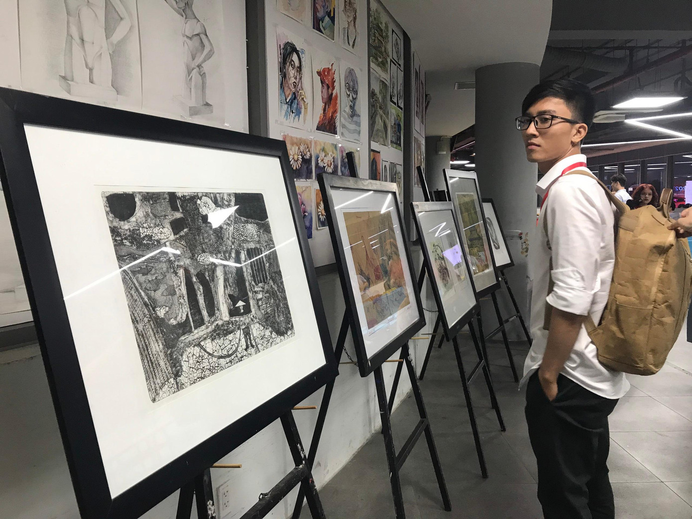 Một số sáng tác trưng bày tại lễ khai mạc IADW 2021.