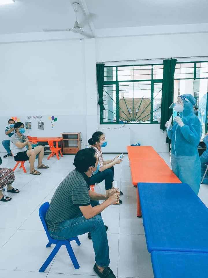 Sinh viên Khoa Y (ĐHQG TP. HCM) tham gia hỗ trợ phòng dịch tại TP. HCM. Sinh viên Khoa Y (ĐHQG TP. HCM) tham gia hỗ trợ phòng dịch tại TP. HCM.