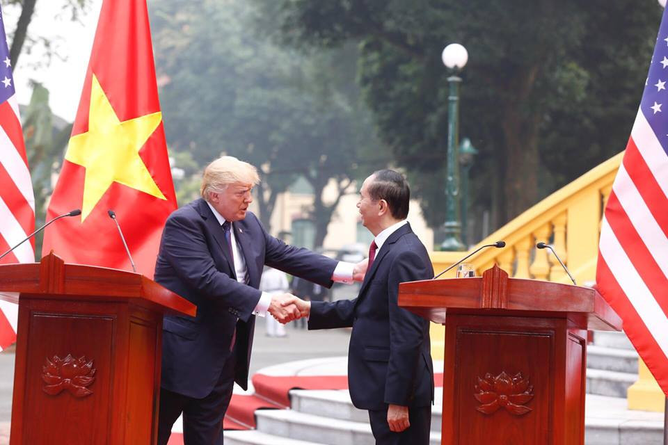 Tổng thống Donald Trump rời Hà Nội, kết thúc chuyến thăm Việt Nam ảnh 14