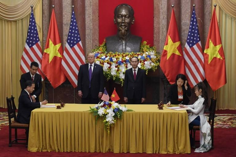 Tổng thống Donald Trump rời Hà Nội, kết thúc chuyến thăm Việt Nam ảnh 18