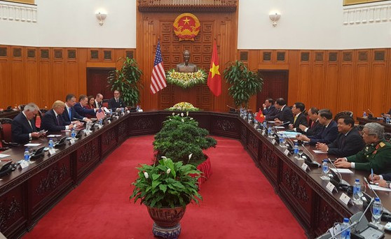 Tổng thống Donald Trump rời Hà Nội, kết thúc chuyến thăm Việt Nam ảnh 8