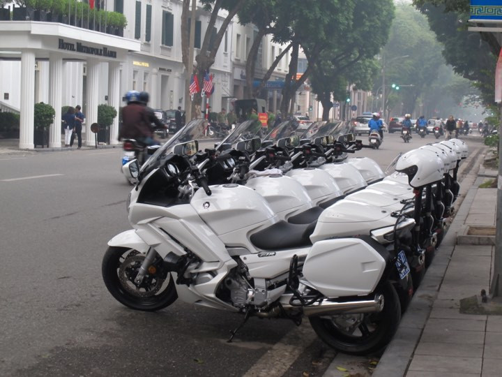 Tổng thống Donald Trump rời Hà Nội, kết thúc chuyến thăm Việt Nam ảnh 46