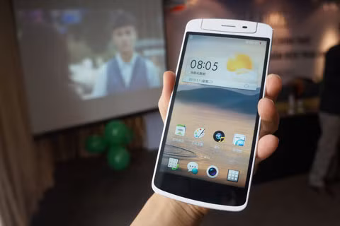 Màn hình Full HD, chip lõi tứ Snapdragon 600