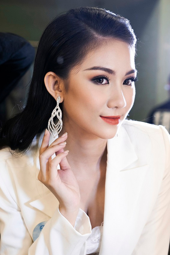 Thí sinh Miss World Vietnam 2019 tỏa sáng với trang sức Lovisa ảnh 1