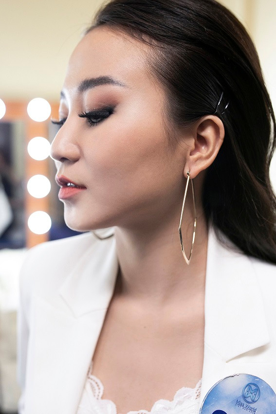 Thí sinh Miss World Vietnam 2019 tỏa sáng với trang sức Lovisa ảnh 2