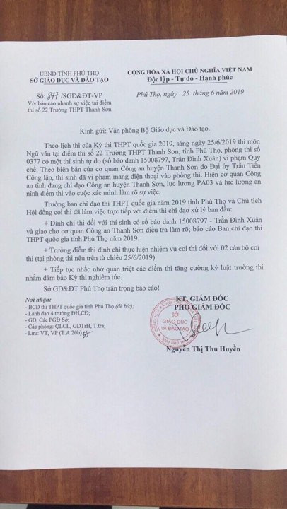 Mới nhất vụ 'lọt đề' ở Phú Thọ: Thí sinh chụp đề để nhờ bạn giải hộ ảnh 1