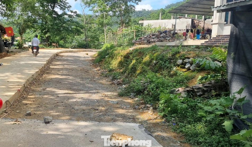 Đoạn đường người dân không cho thì thi công vì chưa nhận đề bù giải phóng mặt bằng. Đoạn đường người dân không cho thì thi công vì chưa nhận đề bù giải phóng mặt bằng.