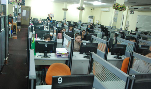 Một góc Trung tâm chăm sóc khách hàng. Ảnh: Xuân Ba