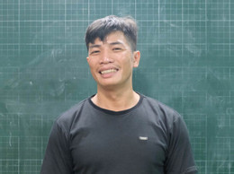 Chân dung "thầy giáo bảo vệ” Trần Lâm Thắng (Ảnh: Khánh Ly). Chân dung "thầy giáo bảo vệ” Trần Lâm Thắng (Ảnh: Khánh Ly).