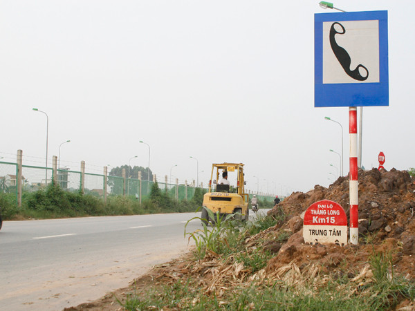 Cách Hà Nội 15 km