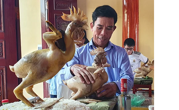Sững sờ xem người Hà Tĩnh trang trí gà cúng rằm tháng bảy ảnh 2