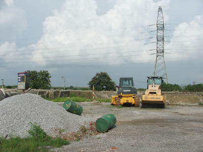 Dự án Bệnh viện Việt Mỹ tại huyện Thanh Trì đắp chiếu nhiều năm. Ảnh: Minh Tuấn. Dự án Bệnh viện Việt Mỹ tại huyện Thanh Trì đắp chiếu nhiều năm Ảnh: Minh Tuấn