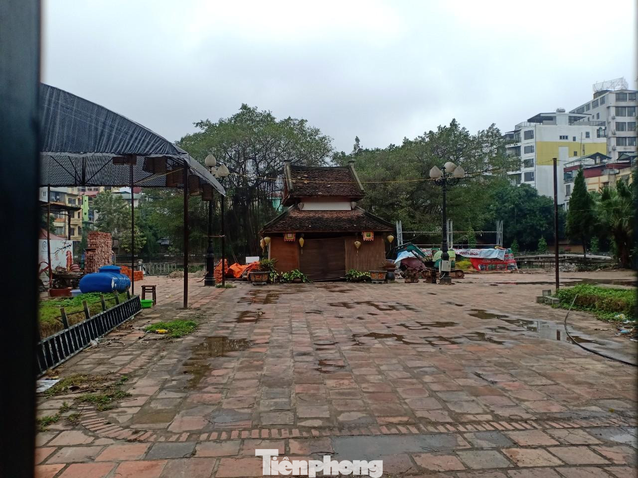 Hồ Văn - khu vực chính diễn ra hoạt động cho chữ cũng với tình trạng tương tự.