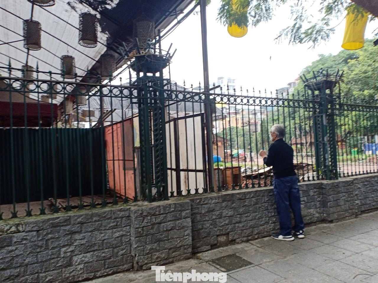 Thời gian bắt đầu triển khai từ 26/01/2022 đến 06/02/2022 (tức 24/12/2021 đến 06/01/2022 âm lịch) trên các nền tảng website, fanpage và zoom mở đón du khách xin chữ đầu xuân online từ 9h00 sáng mùng 01 âm lịch tức ngày 1/2/2022 dương lịch.